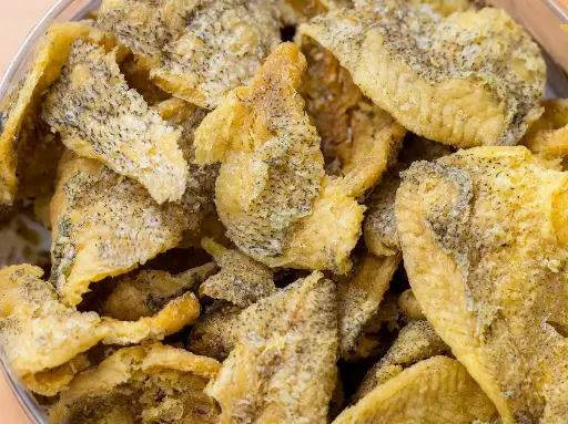 Fried Fish Skin (炸魚皮)
