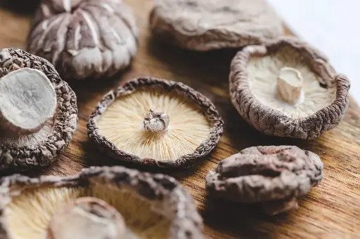 Dried Shiitake Mushrooms (冬菇)
